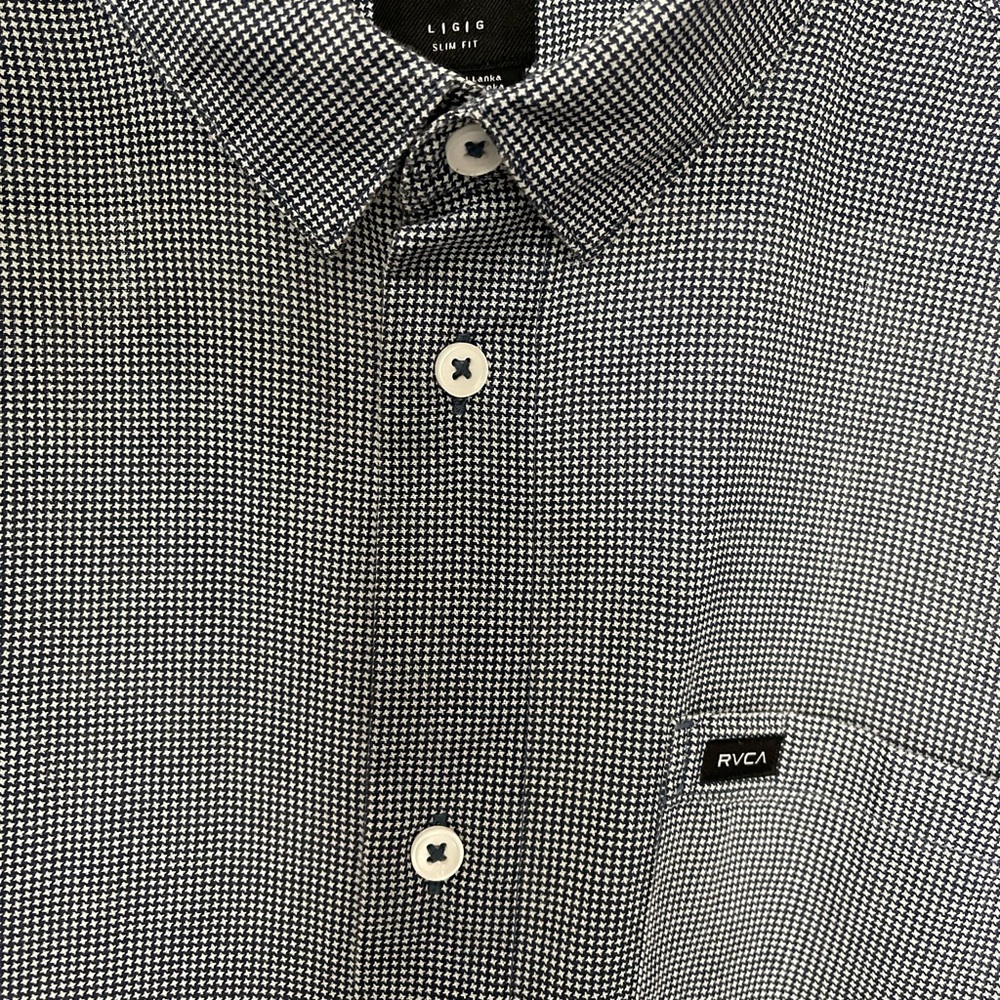 RVCA Black Casual Button Down Shirt Short Sleeve - Slim Fit